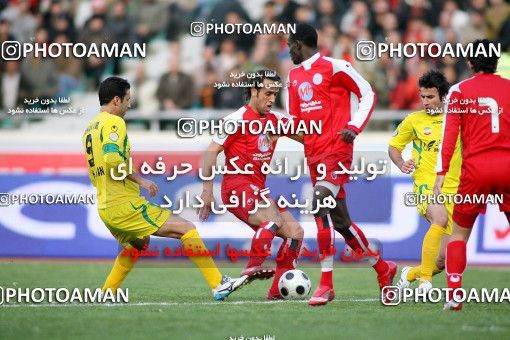 1239612, Tehran, Iran, لیگ برتر فوتبال ایران، Persian Gulf Cup، Week 17، First Leg، Rah Ahan 1 v 0 Persepolis on 2008/12/04 at Azadi Stadium