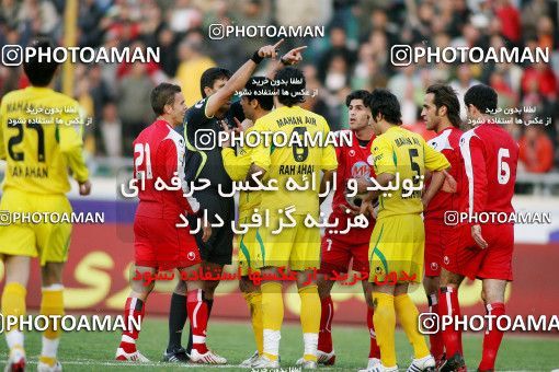 1239687, Tehran, Iran, لیگ برتر فوتبال ایران، Persian Gulf Cup، Week 17، First Leg، Rah Ahan 1 v 0 Persepolis on 2008/12/04 at Azadi Stadium