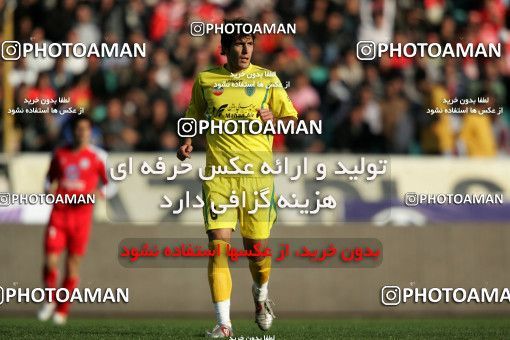 1240151, Tehran, Iran, لیگ برتر فوتبال ایران، Persian Gulf Cup، Week 17، First Leg، Rah Ahan 1 v 0 Persepolis on 2008/12/04 at Azadi Stadium