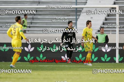 1240257, Tehran, Iran, لیگ برتر فوتبال ایران، Persian Gulf Cup، Week 17، First Leg، Rah Ahan 1 v 0 Persepolis on 2008/12/04 at Azadi Stadium