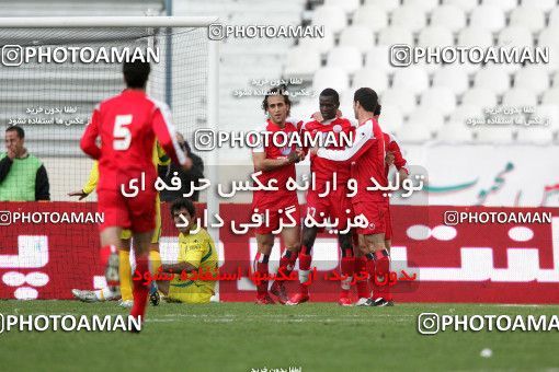1240129, Tehran, Iran, لیگ برتر فوتبال ایران، Persian Gulf Cup، Week 17، First Leg، Rah Ahan 1 v 0 Persepolis on 2008/12/04 at Azadi Stadium