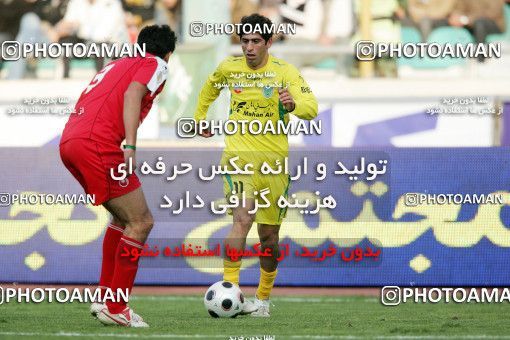 1240071, لیگ برتر فوتبال ایران، Persian Gulf Cup، Week 17، First Leg، 2008/12/04، Tehran، Azadi Stadium، Rah Ahan 1 - 0 Persepolis