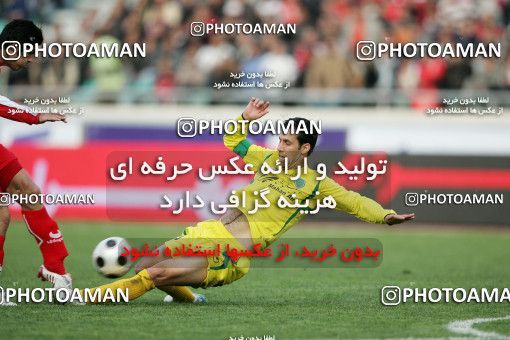 1240164, Tehran, Iran, لیگ برتر فوتبال ایران، Persian Gulf Cup، Week 17، First Leg، Rah Ahan 1 v 0 Persepolis on 2008/12/04 at Azadi Stadium