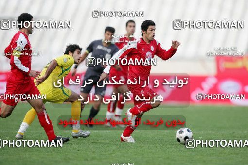 1240263, Tehran, Iran, لیگ برتر فوتبال ایران، Persian Gulf Cup، Week 17، First Leg، Rah Ahan 1 v 0 Persepolis on 2008/12/04 at Azadi Stadium