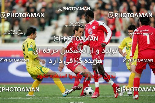 1240243, Tehran, Iran, لیگ برتر فوتبال ایران، Persian Gulf Cup، Week 17، First Leg، Rah Ahan 1 v 0 Persepolis on 2008/12/04 at Azadi Stadium