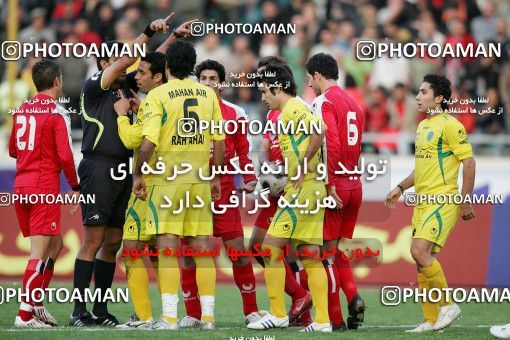 1240123, Tehran, Iran, لیگ برتر فوتبال ایران، Persian Gulf Cup، Week 17، First Leg، Rah Ahan 1 v 0 Persepolis on 2008/12/04 at Azadi Stadium