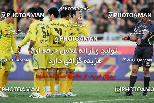 1240090, Tehran, Iran, لیگ برتر فوتبال ایران، Persian Gulf Cup، Week 17، First Leg، Rah Ahan 1 v 0 Persepolis on 2008/12/04 at Azadi Stadium