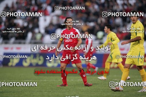 1240220, Tehran, Iran, لیگ برتر فوتبال ایران، Persian Gulf Cup، Week 17، First Leg، Rah Ahan 1 v 0 Persepolis on 2008/12/04 at Azadi Stadium