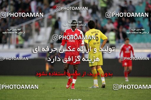 1240161, Tehran, Iran, لیگ برتر فوتبال ایران، Persian Gulf Cup، Week 17، First Leg، Rah Ahan 1 v 0 Persepolis on 2008/12/04 at Azadi Stadium
