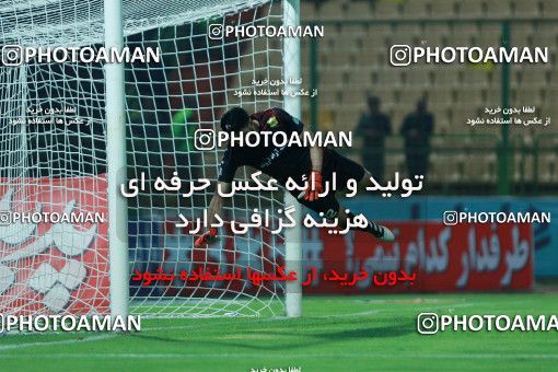 1247422, Abadan, , جام حذفی فوتبال ایران, Semi-Finals, Khorramshahr Cup, Sanat Naft Abadan (4) 0 v 0 (3) Tractor S.C. on 2018/09/14 at Takhti Stadium Abadan