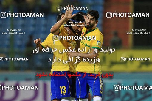 1247232, Abadan, , جام حذفی فوتبال ایران, Semi-Finals, Khorramshahr Cup, Sanat Naft Abadan (4) 0 v 0 (3) Tractor S.C. on 2018/09/14 at Takhti Stadium Abadan