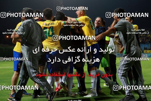 1247240, Abadan, , جام حذفی فوتبال ایران, Semi-Finals, Khorramshahr Cup, Sanat Naft Abadan (4) 0 v 0 (3) Tractor S.C. on 2018/09/14 at Takhti Stadium Abadan