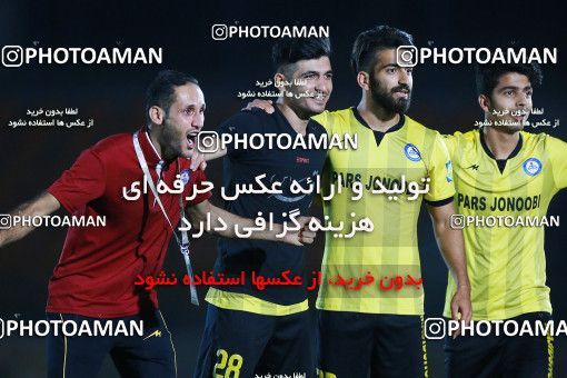 1253172, Tehran,Shahr Qods, , جام حذفی فوتبال ایران, 1/16 stage, Khorramshahr Cup, Paykan 0 v 0 Pars Jonoubi Jam on 2018/09/14 at Shahr-e Qods Stadium
