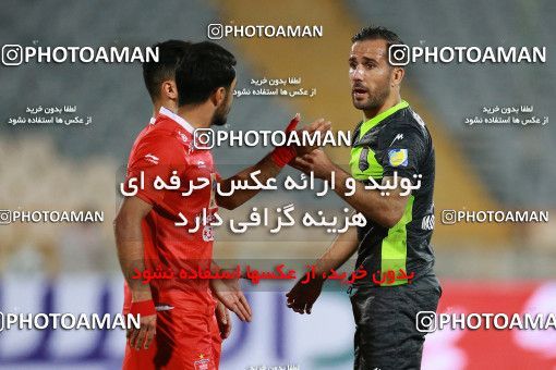 1254404, Tehran, , لیگ برتر فوتبال ایران، Persian Gulf Cup، Week 6، First Leg، Persepolis 2 v 1 Nassaji Qaemshahr on 2018/09/12 at Azadi Stadium
