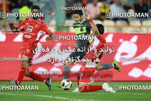 1254784, Tehran, , لیگ برتر فوتبال ایران، Persian Gulf Cup، Week 6، First Leg، Persepolis 2 v 1 Nassaji Qaemshahr on 2018/09/12 at Azadi Stadium
