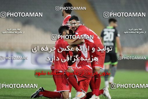 1258993, Tehran, , لیگ برتر فوتبال ایران، Persian Gulf Cup، Week 6، First Leg، Persepolis 2 v 1 Nassaji Qaemshahr on 2018/09/12 at Azadi Stadium
