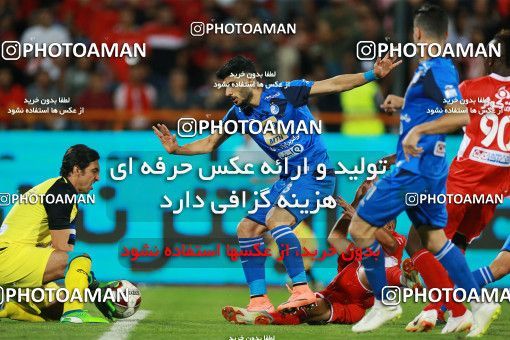 1255622, Tehran, , لیگ برتر فوتبال ایران، Persian Gulf Cup، Week 8، First Leg، Esteghlal 0 v 0 Persepolis on 2018/09/27 at Azadi Stadium