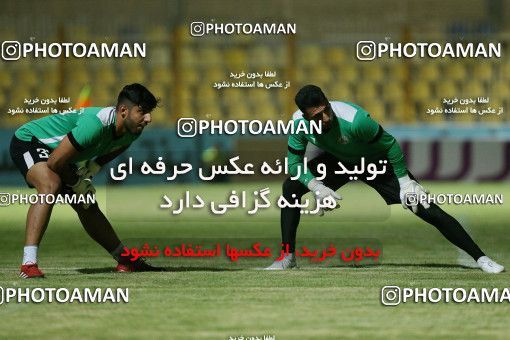 1255917, Masjed Soleyman, , لیگ برتر فوتبال ایران، Persian Gulf Cup، Week 8، First Leg، Naft M Soleyman 0 v 2 Sepahan on 2018/09/27 at Behnam Mohammadi Stadium