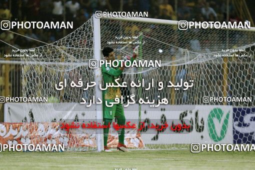1255885, Masjed Soleyman, , لیگ برتر فوتبال ایران، Persian Gulf Cup، Week 8، First Leg، Naft M Soleyman 0 v 2 Sepahan on 2018/09/27 at Behnam Mohammadi Stadium