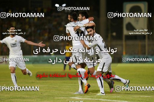 1255744, Masjed Soleyman, , لیگ برتر فوتبال ایران، Persian Gulf Cup، Week 8، First Leg، Naft M Soleyman 0 v 2 Sepahan on 2018/09/27 at Behnam Mohammadi Stadium