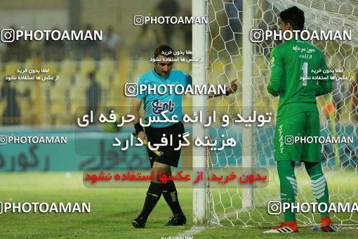 1256005, Masjed Soleyman, , لیگ برتر فوتبال ایران، Persian Gulf Cup، Week 8، First Leg، Naft M Soleyman 0 v 2 Sepahan on 2018/09/27 at Behnam Mohammadi Stadium