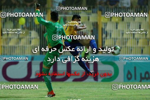1256064, Masjed Soleyman, , لیگ برتر فوتبال ایران، Persian Gulf Cup، Week 8، First Leg، Naft M Soleyman 0 v 2 Sepahan on 2018/09/27 at Behnam Mohammadi Stadium