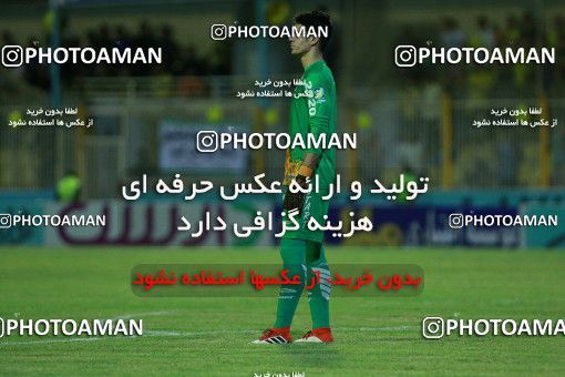 1256171, Masjed Soleyman, , لیگ برتر فوتبال ایران، Persian Gulf Cup، Week 8، First Leg، Naft M Soleyman 0 v 2 Sepahan on 2018/09/27 at Behnam Mohammadi Stadium