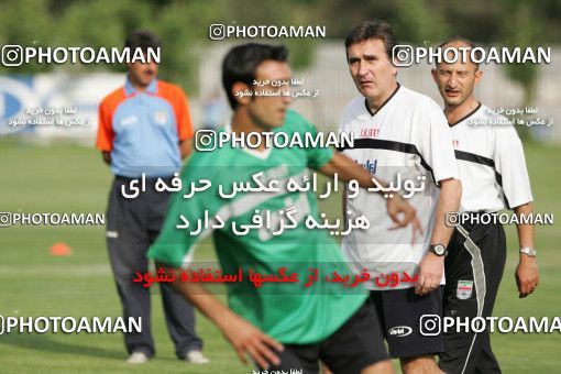 1269823, Tehran, , Iran National Football Team Training Session on 2005/05/24 at Iran National Football Center