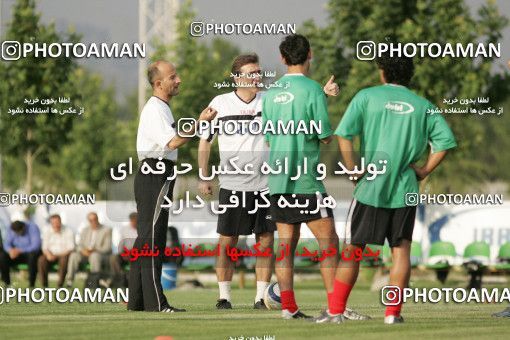 1269893, Tehran, , Iran National Football Team Training Session on 2005/05/24 at Iran National Football Center