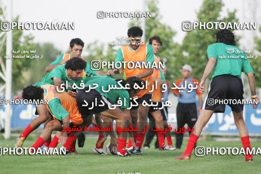 1270045, Tehran, , Iran National Football Team Training Session on 2005/05/26 at Iran National Football Center