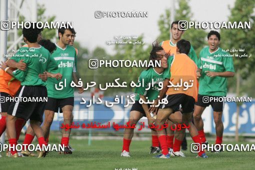 1269990, Tehran, , Iran National Football Team Training Session on 2005/05/26 at Iran National Football Center