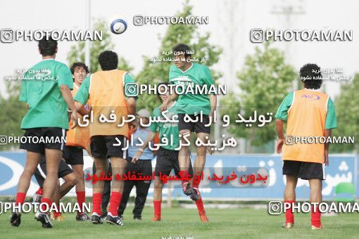 1270083, Tehran, , Iran National Football Team Training Session on 2005/05/26 at Iran National Football Center