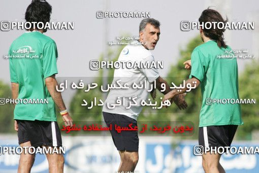 1270057, Tehran, , Iran National Football Team Training Session on 2005/05/26 at Iran National Football Center
