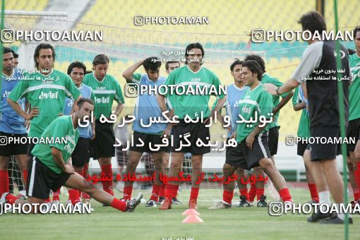 1270192, Tehran, Iran, Iran National Football Team Training Session on 2005/05/28 at Azadi Stadium