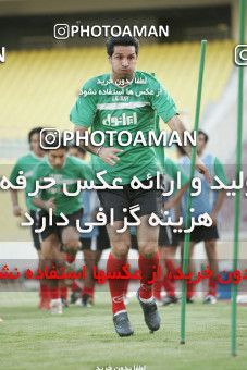 1270134, جلسه تمرینی تیم ملی فوتبال ایران, 1384/03/07, , تهران, ورزشگاه آزادی