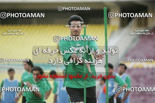 1270146, جلسه تمرینی تیم ملی فوتبال ایران, 1384/03/07, , تهران, ورزشگاه آزادی