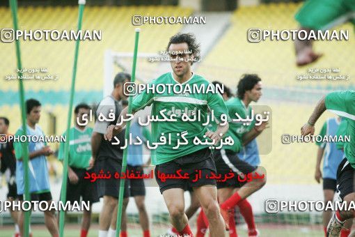 1270107, جلسه تمرینی تیم ملی فوتبال ایران, 1384/03/07, , تهران, ورزشگاه آزادی