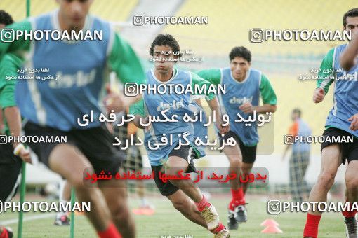 1270214, Tehran, Iran, Iran National Football Team Training Session on 2005/05/28 at Azadi Stadium