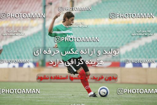 1270186, جلسه تمرینی تیم ملی فوتبال ایران, 1384/03/07, , تهران, ورزشگاه آزادی