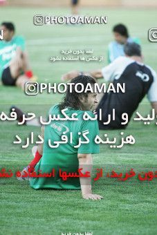 1270252, جلسه تمرینی تیم ملی فوتبال ایران, 1384/03/07, , تهران, ورزشگاه آزادی