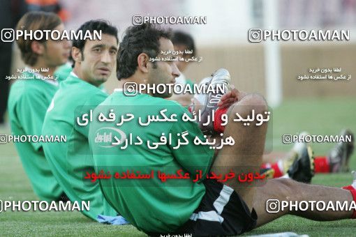 1270256, جلسه تمرینی تیم ملی فوتبال ایران, 1384/03/07, , تهران, ورزشگاه آزادی