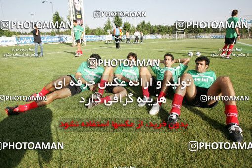 1270526, Tehran, , Iran National Football Team Training Session on 2005/05/31 at Iran National Football Center