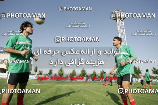 1270503, Tehran, , Iran National Football Team Training Session on 2005/05/31 at Iran National Football Center