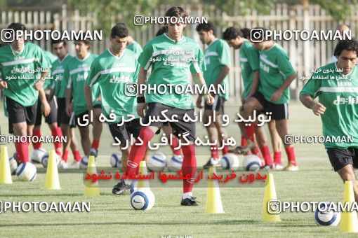 1270547, Tehran, , Iran National Football Team Training Session on 2005/05/31 at Iran National Football Center
