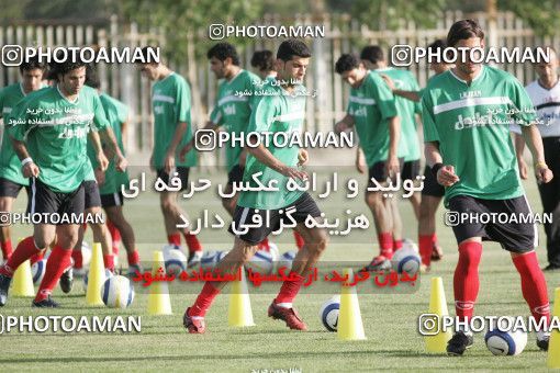1270468, Tehran, , Iran National Football Team Training Session on 2005/05/31 at Iran National Football Center