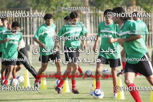 1270559, Tehran, , Iran National Football Team Training Session on 2005/05/31 at Iran National Football Center