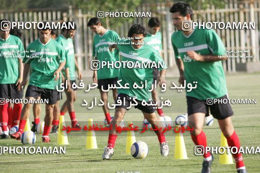 1270495, Tehran, , Iran National Football Team Training Session on 2005/05/31 at Iran National Football Center