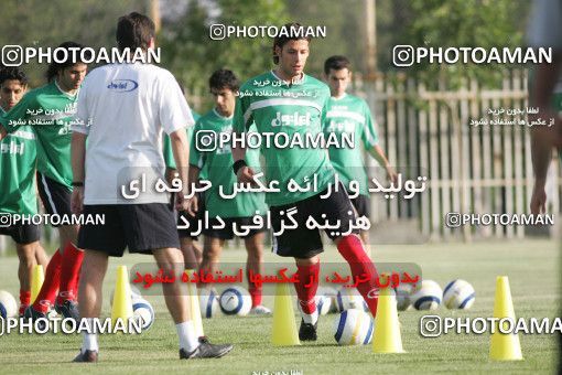 1270593, Tehran, , Iran National Football Team Training Session on 2005/05/31 at Iran National Football Center