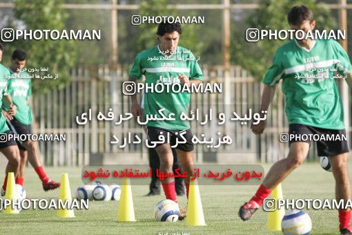 1270428, Tehran, , Iran National Football Team Training Session on 2005/05/31 at Iran National Football Center