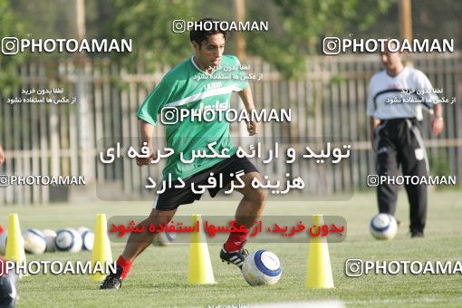 1270515, Tehran, , Iran National Football Team Training Session on 2005/05/31 at Iran National Football Center